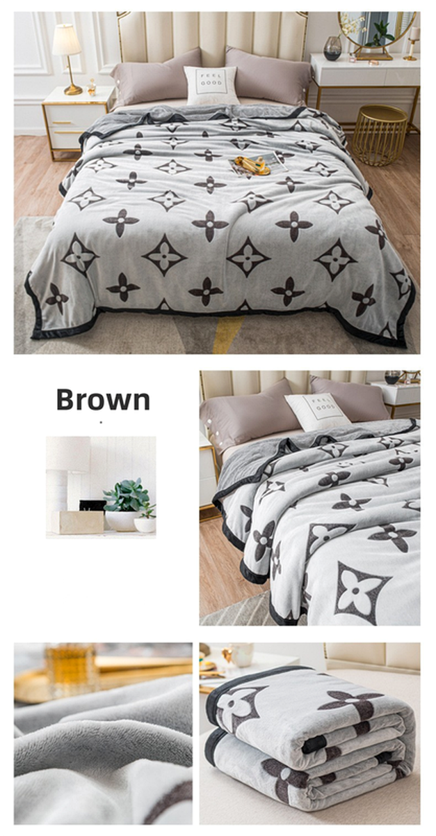 Brown Lucky Four-Leaf Clover Flannel Blanket 180 x 200cm Double-sided