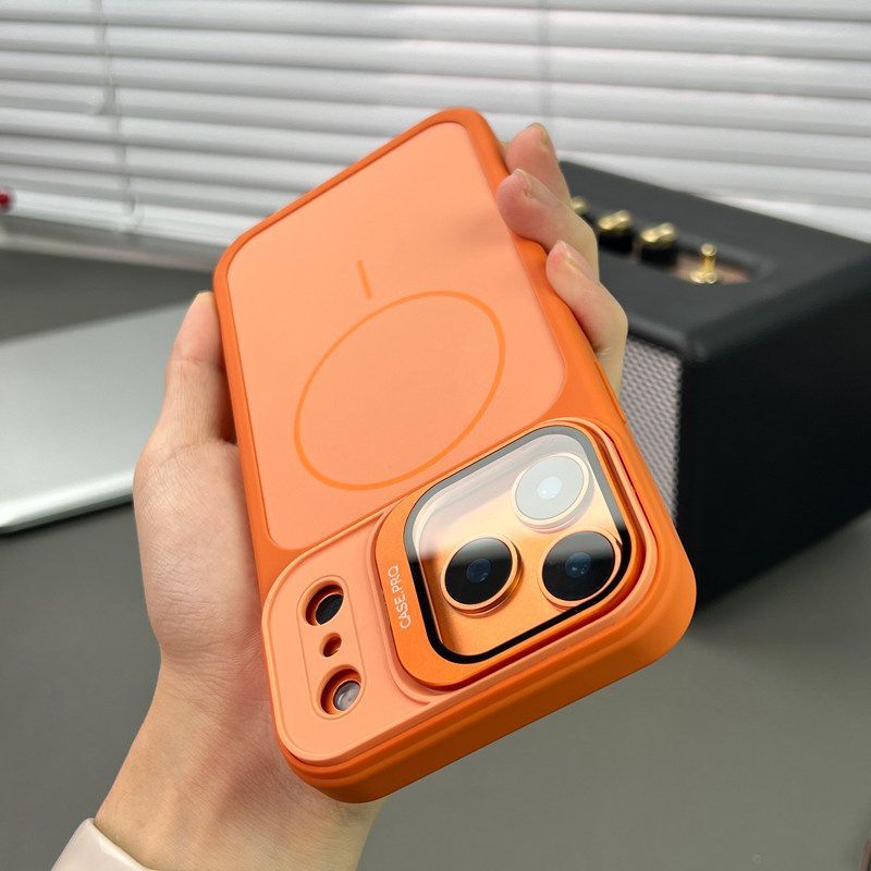 Magnetic Phone Case - iPhone 15 Pro - White