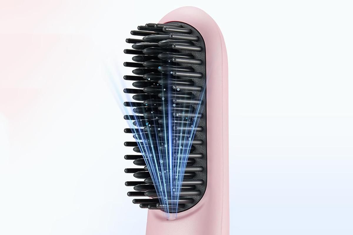 Cordless Hair Straightening Brush - Pink