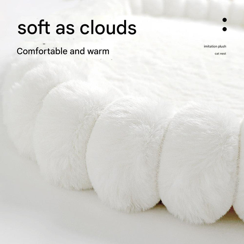 White Plush Cat Window Hammock with Strong Suction Cups, Faux Rabbit Fur Pet Bed for Cats and Small Dogs