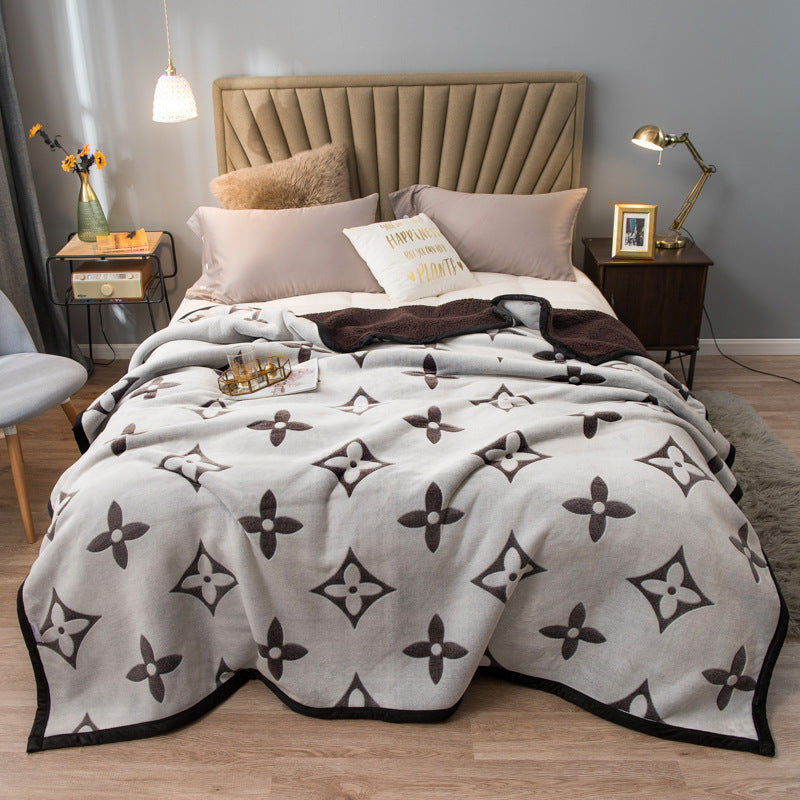 Brown Lucky Four-Leaf Clover Flannel Blanket 180 x 200cm Double-sided