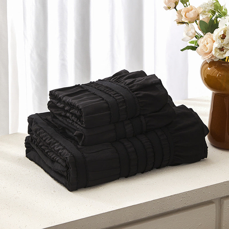 Black Elegant Ruffle Seersucker Duvet Cover with 2-Piece Pillow Shams