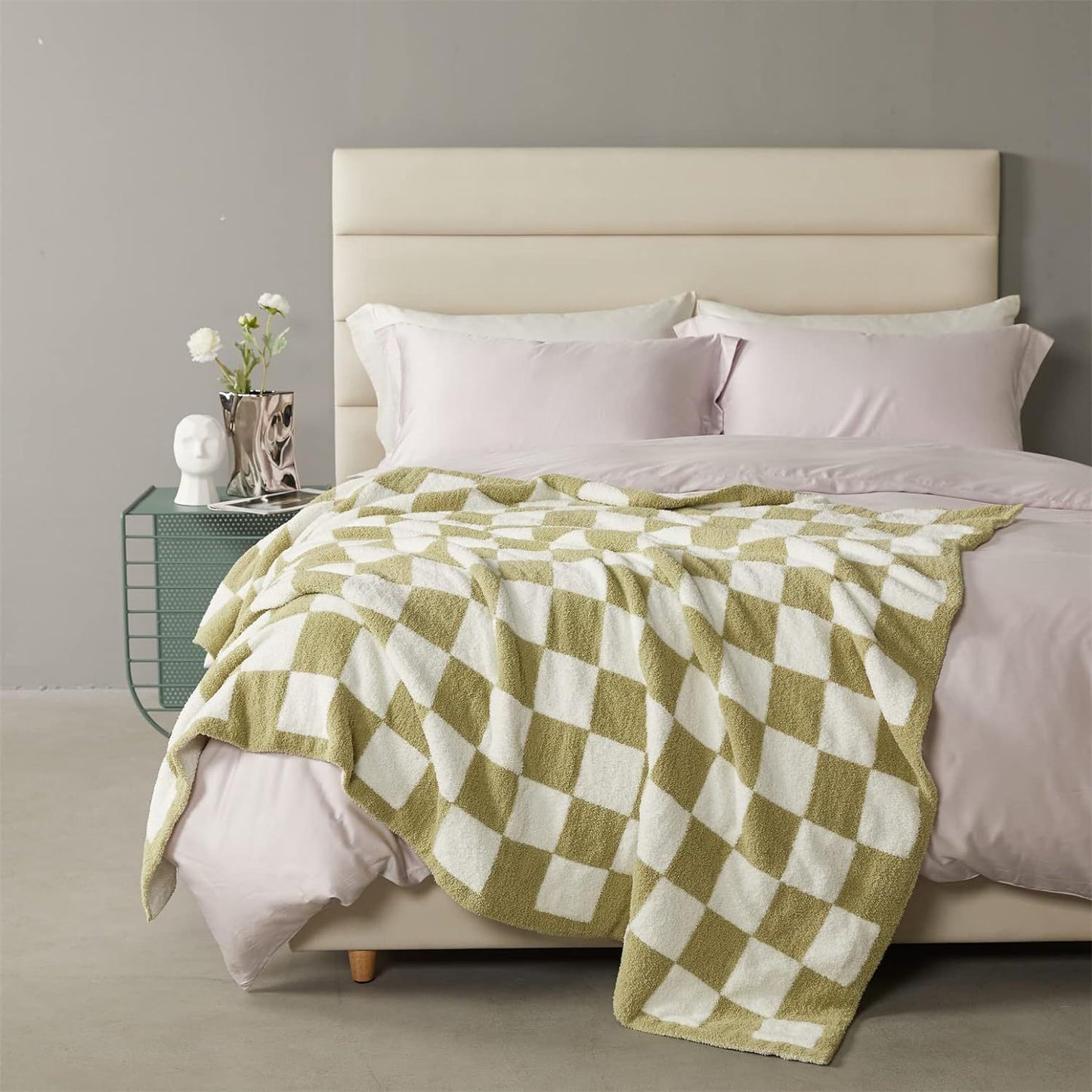 Green and White Premium Knitted Checkerboard Throw Blanket(130 x 150 CM) - Soft Half-Velvet Fleece Nap Blanket, Couch Throw & Office Decorative Wrap
