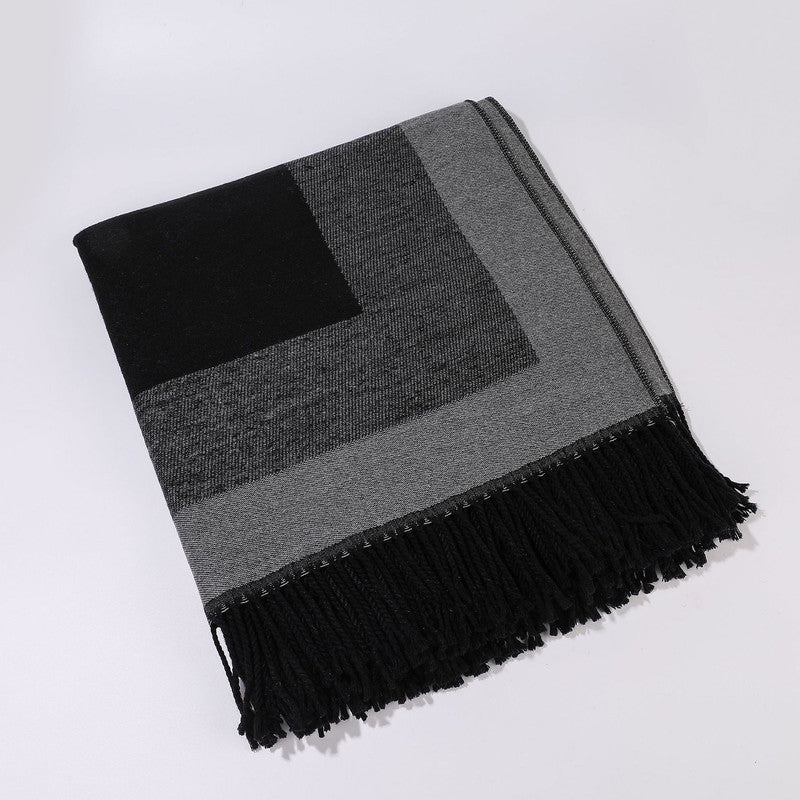 Grey elegant women's tassel cape shawl scarf, multi-functional all-in-one warm and comfortable winter shawl scarf, convenient for home, travel, and office wear, stylish and beautiful with tassels.