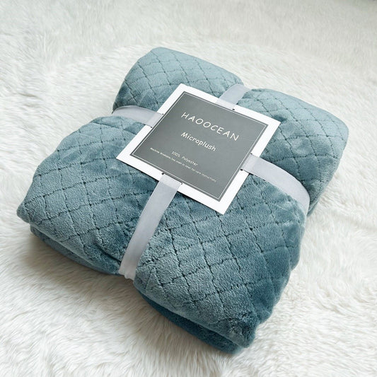 Green 150*200cm Flannel Fleece Blanket , Soft & Warm Polyester Throw