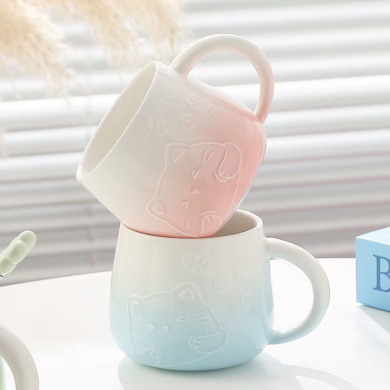 Green Gradient Cat Ceramic Mug with Lid & Spoon 400ml