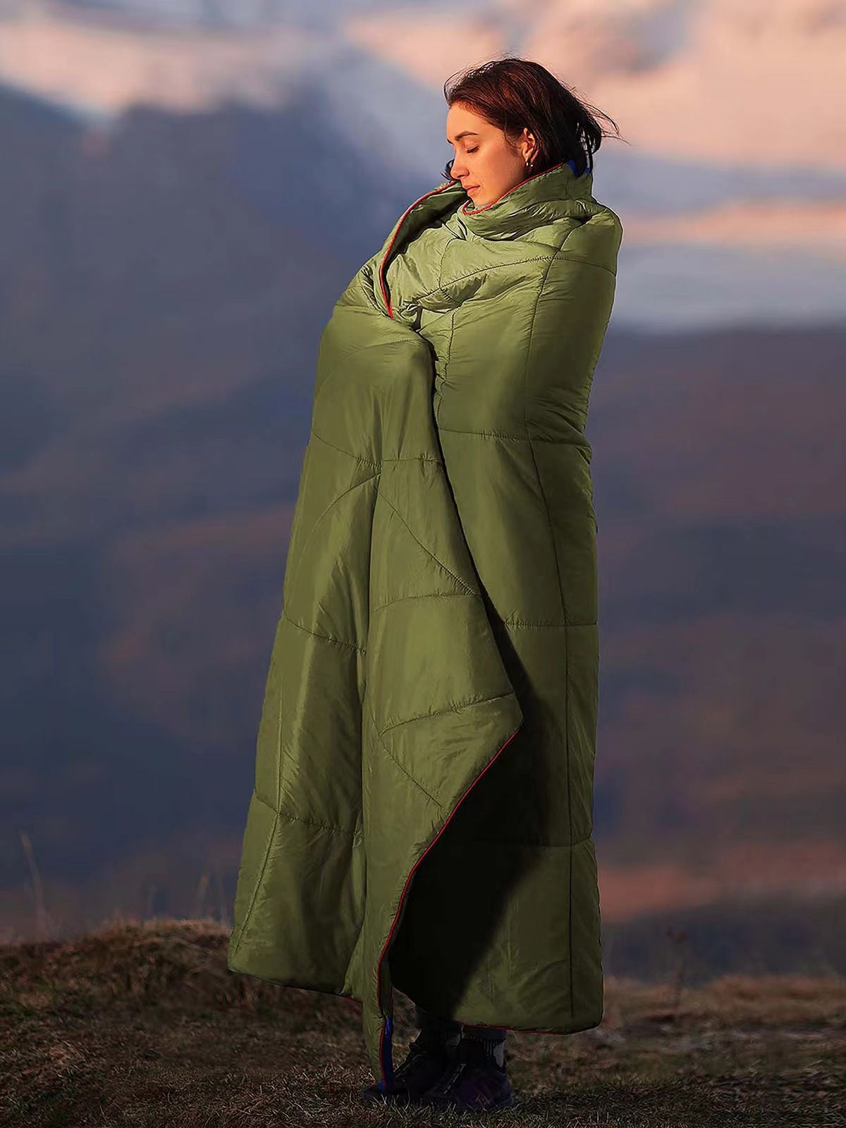 Green Wearable Camping Blanket with Storage Bag - 200 x 140cm