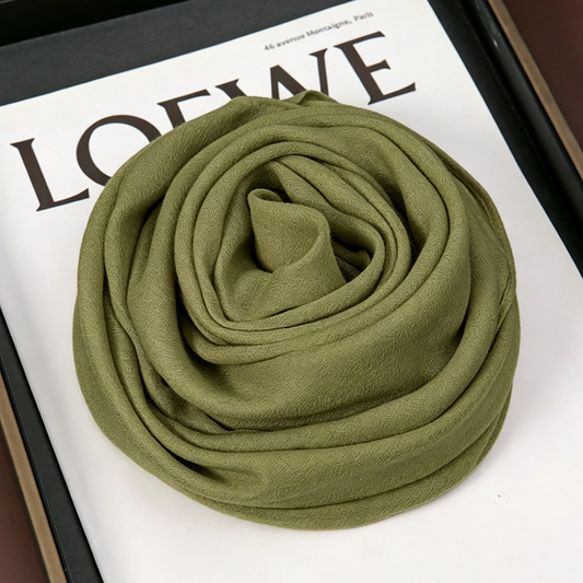 Green 90 x 90cm Women Solid Colour Square Scarf - Lightweight Polyester Head Scarf and Shawl Wrap, Soft Casual Neck Scarf for Travel, Hair Styling and Everyday Layering